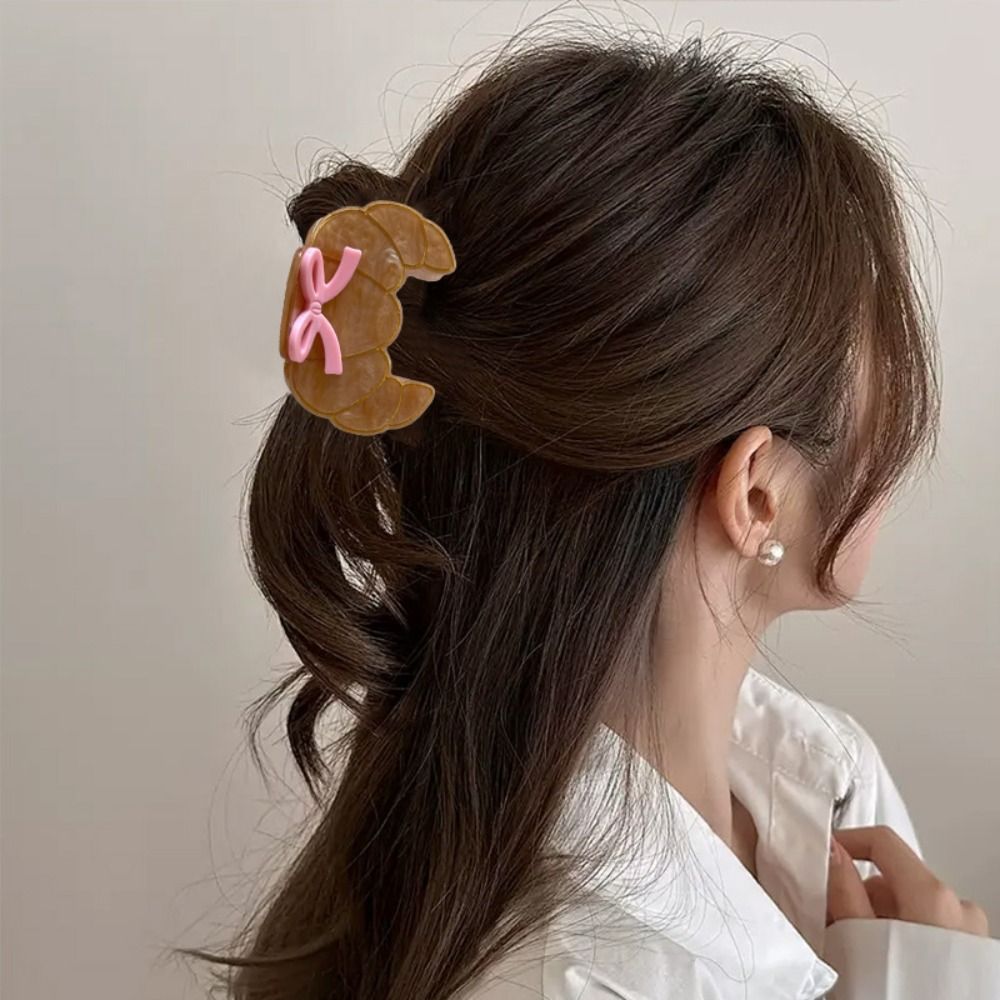 Cute Croissant Shark Clip Toas - огляд і ціна Hair Clips
